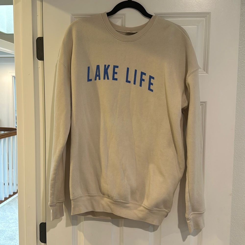 New never worn - lake life crew neck sweatshirt